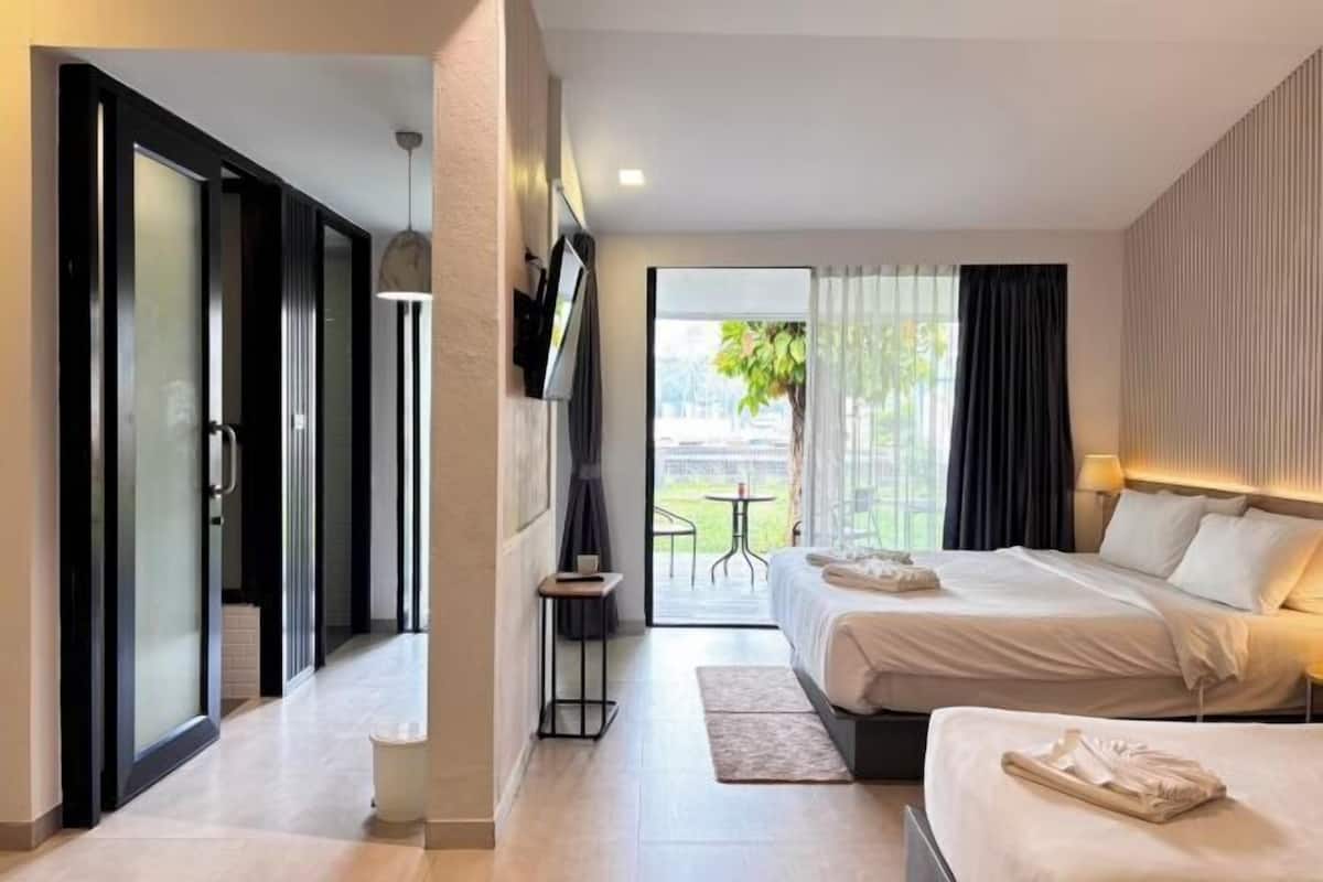 In-room safe, desk, blackout curtains, free WiFi