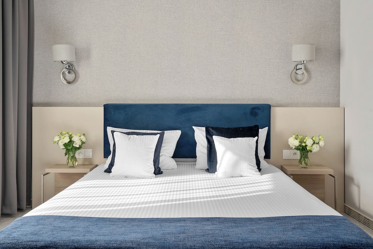 comfort double room | premium bedding, desk, soundproofing, iron/ironing board