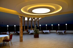 Frühstück, Mittagessen, Abendessen, türkische Küche 