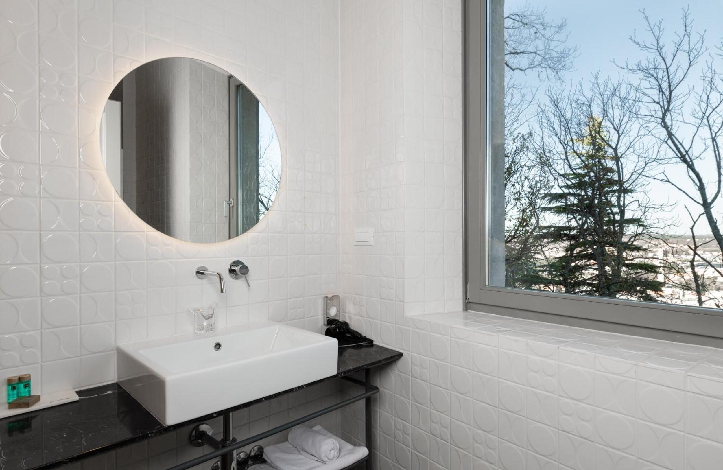 shower, free toiletries, hair dryer, slippers