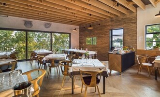 Breakfast, lunch, dinner served; local and international cuisine 