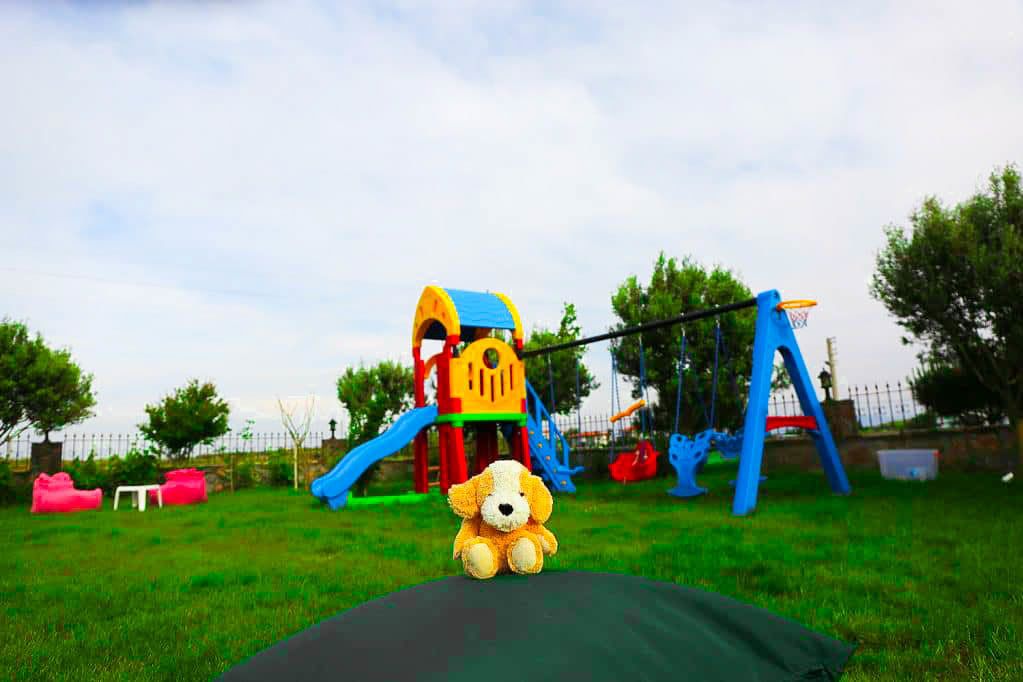 children’s play area – outdoor