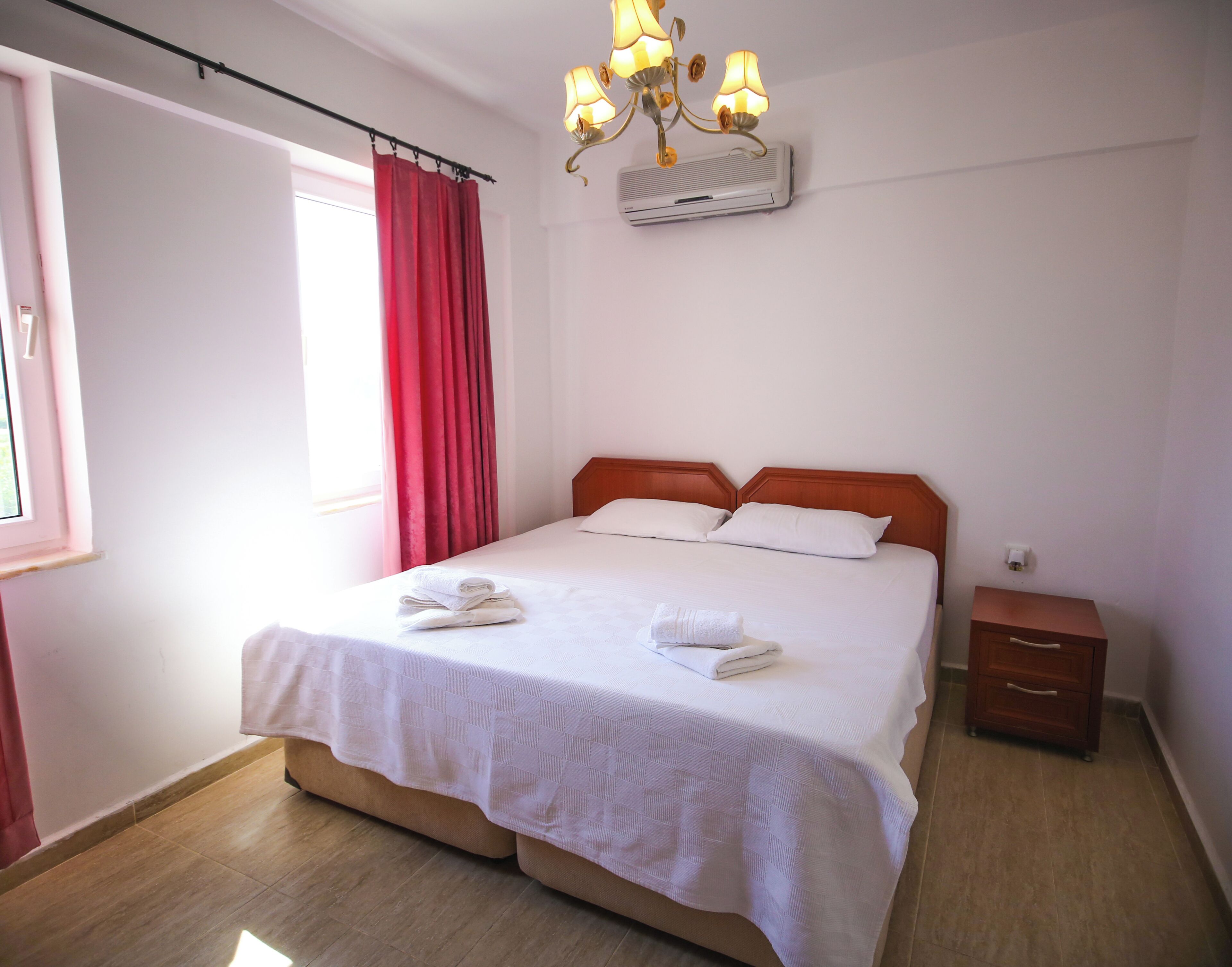 classic room | minibar, iron/ironing board, free wifi, bed sheets