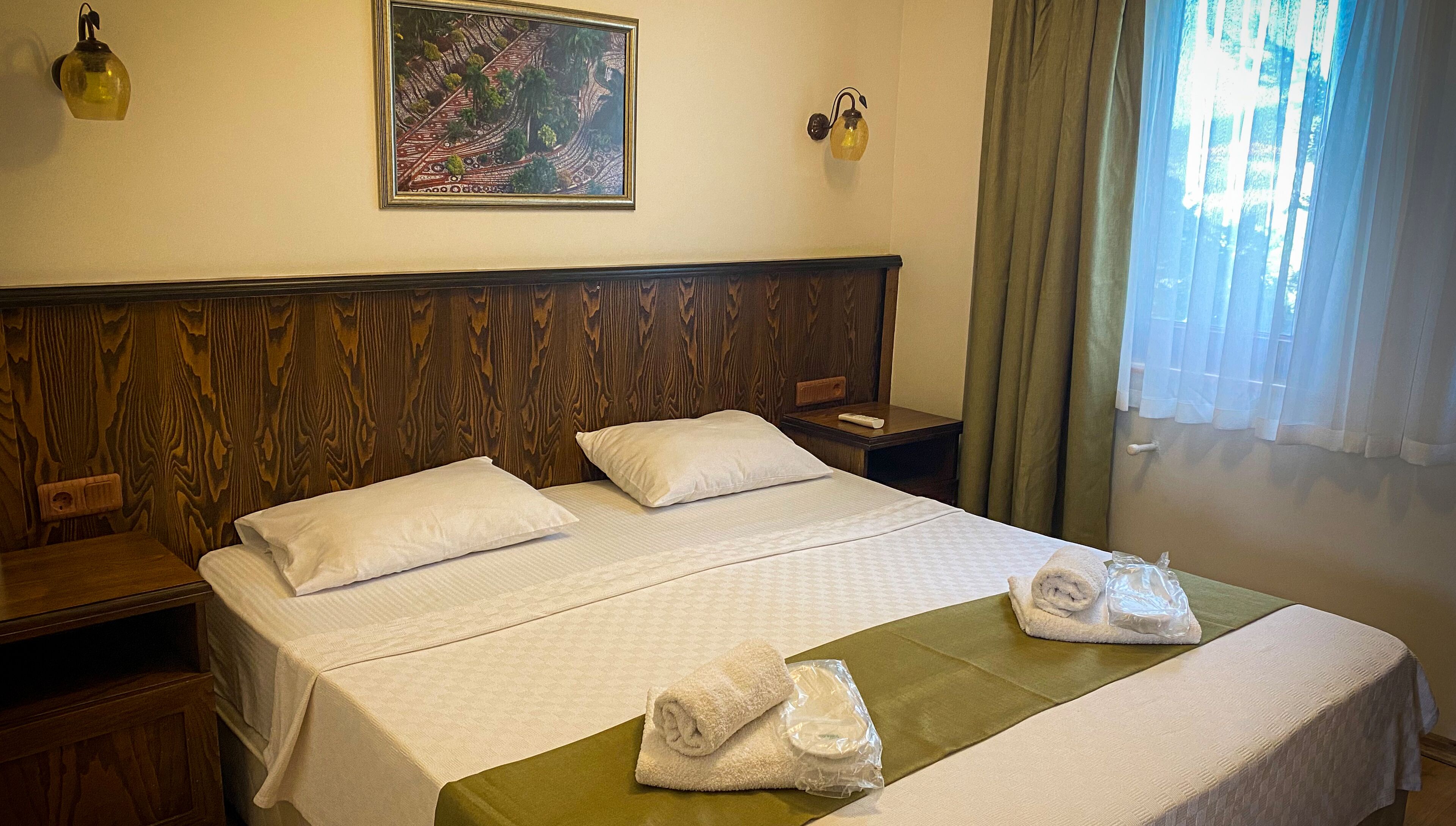suite, 2 bedrooms | minibar, iron/ironing board, free wifi, bed sheets