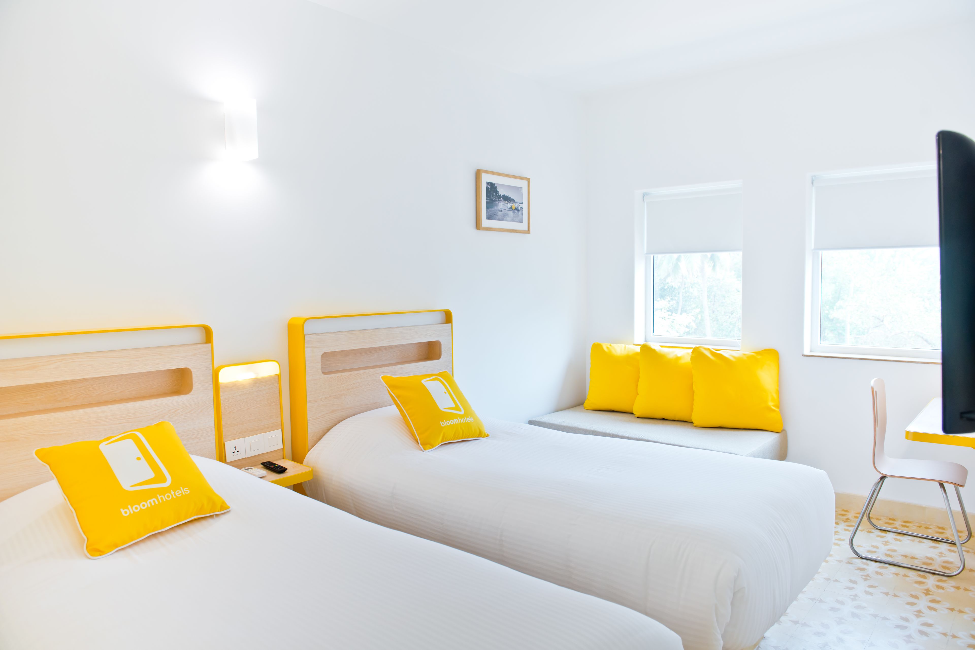 standard twin room, 2 single beds | view from room