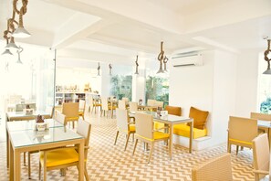 Cafe - Bloom Hotel – Calangute (Calangute)