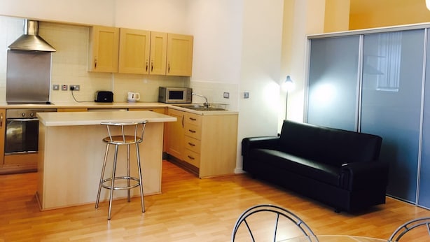 Living area - Birmingham Serviced Apartments- Jewellery Quarter (Birmingham)