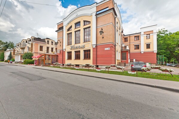 Exterior - Hotel Natali (Pushkin)