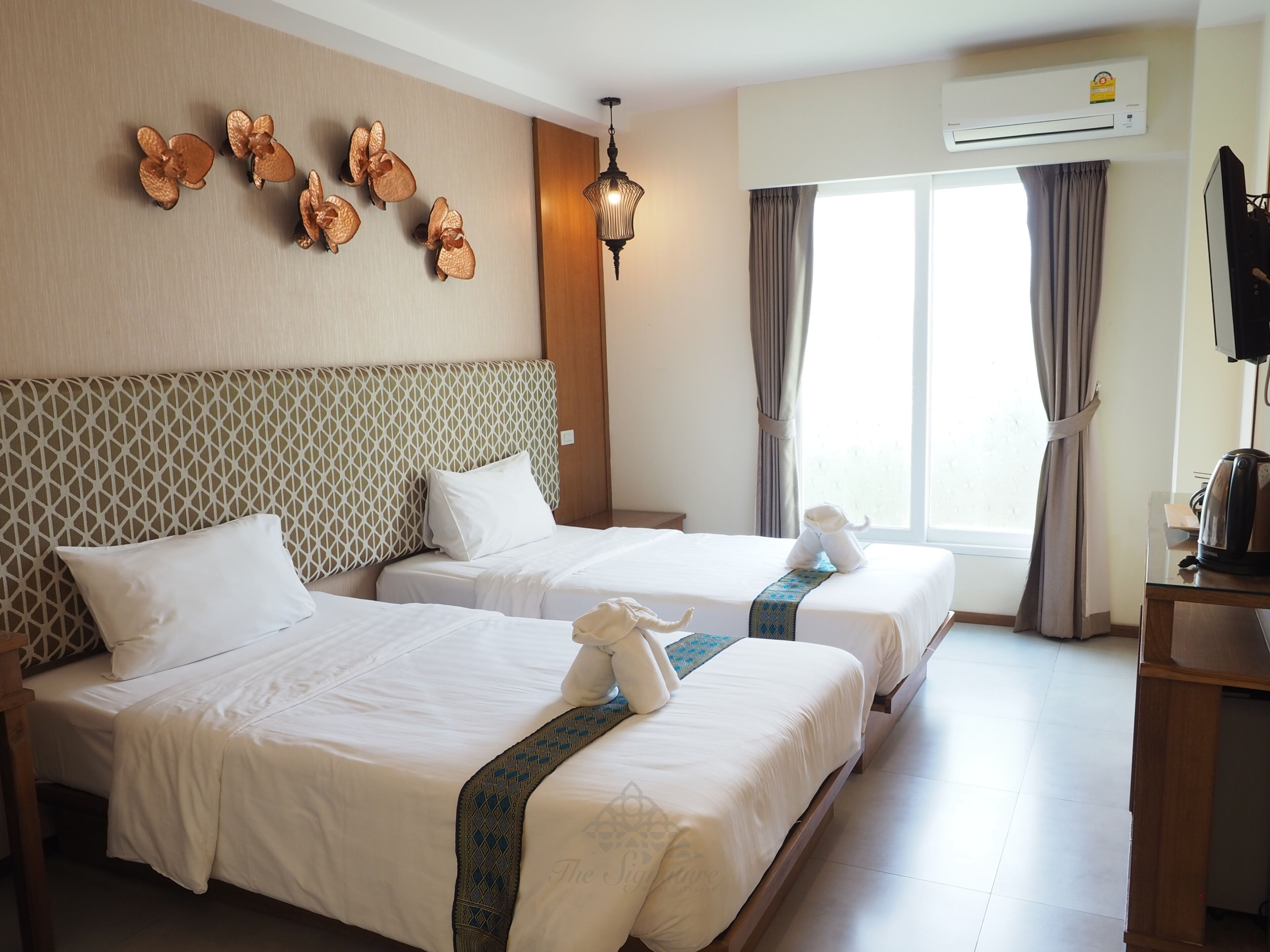 Standard Twin Room