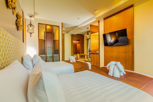 The Signature Hotel Thapae