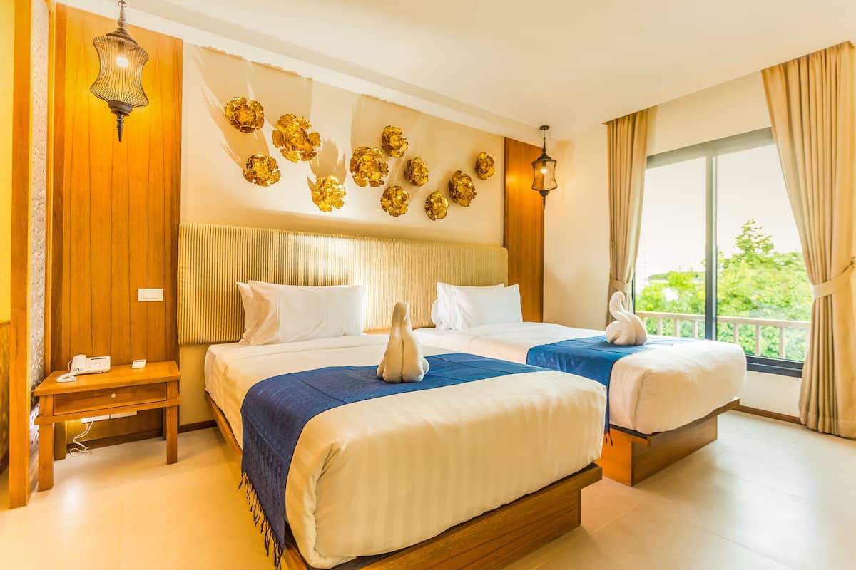 Deluxe Twin Room | Premium bedding, down comforters, in-room safe, individually decorated