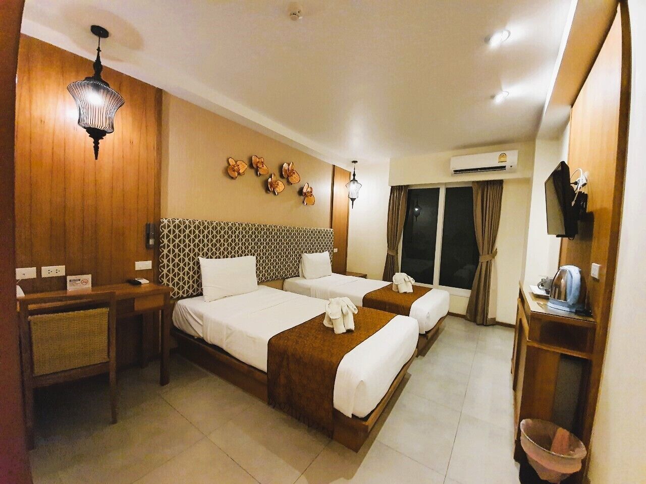 Standard Twin Room | Premium bedding, down comforters, in-room safe, individually decorated