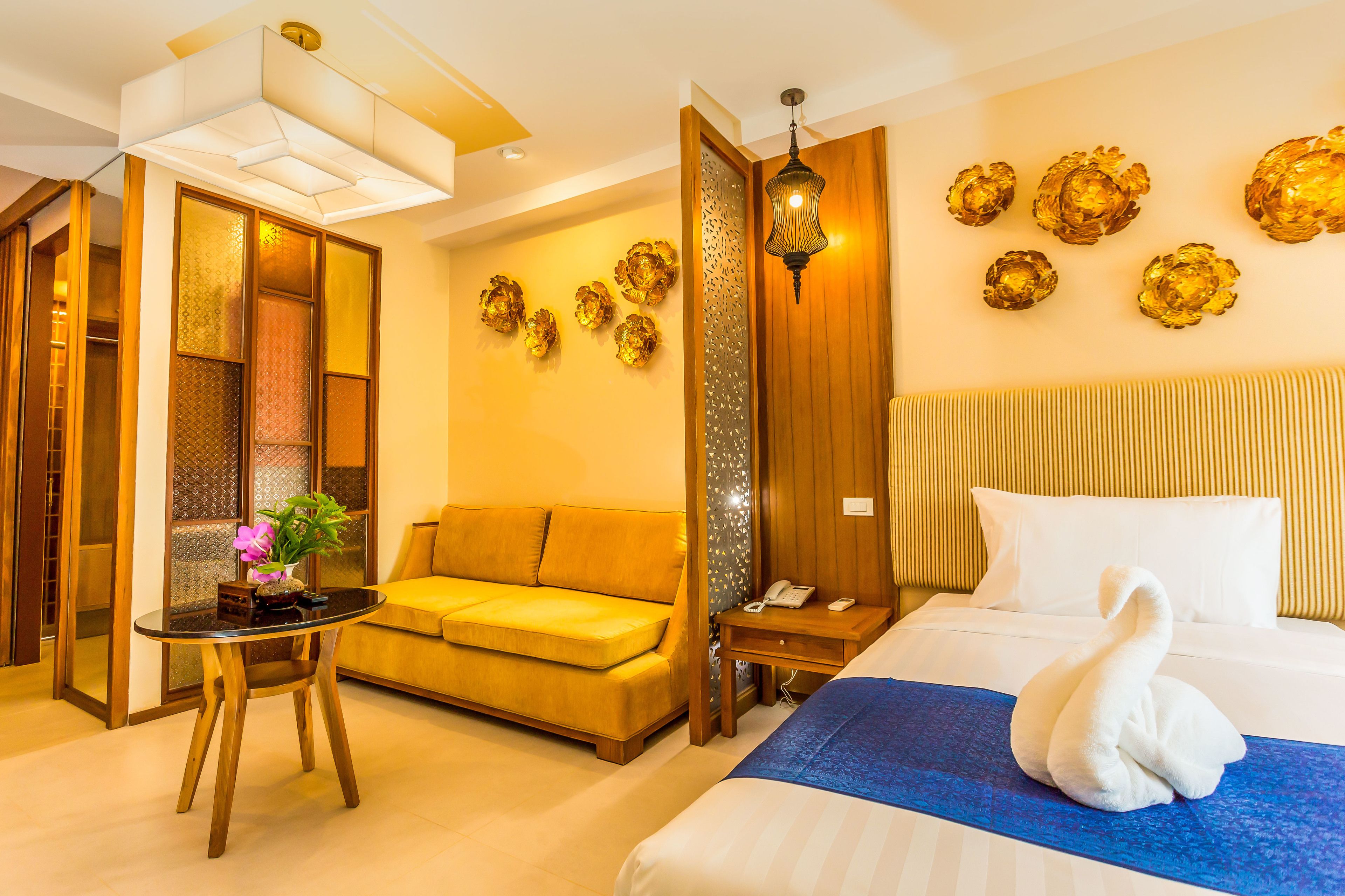 deluxe twin room | 1 bedroom, premium bedding, down duvets, in-room safe