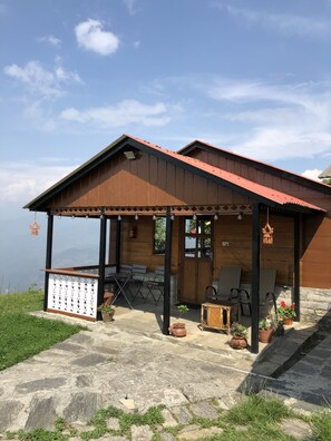Garden - Charikot Panorama Resort (Bhimeshwar)