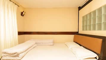 Standard Room | Desk, free WiFi