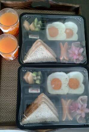 Daily English breakfast for a fee - Villa Vela Krabi (Krabi)