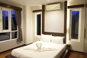 3 bedrooms, blackout curtains, rollaway beds, free WiFi - Villa Vela Krabi (Krabi)