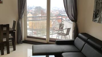 Deluxe-Apartment (Bandurskiego 95) | Individuell dekoriert, schallisolierte Zimmer, Bügeleisen/Bügelbrett