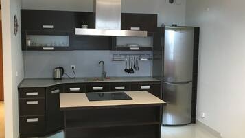 Deluxe-Apartment (Bandurskiego 95) | Eigene Kochnische | Kühlschrank, Ofen, Herdplatte, Espressomaschine