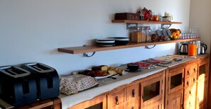 Desayuno buffet todos los días (con cargo)