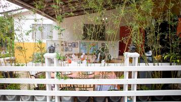 Quang cảnh nhìn từ nơi lưu trú