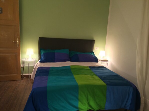 Standard Double or Twin Room, 1 Bedroom, Non Smoking, Ensuite | Down duvets, in-room safe, desk, laptop workspace