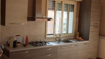 Classic Double or Twin Room | Shared kitchen | Mini-fridge, stovetop, espresso maker, electric kettle