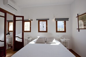 Blackout curtains, free WiFi - Hotel Can Moragues de Sóller (Sóller)