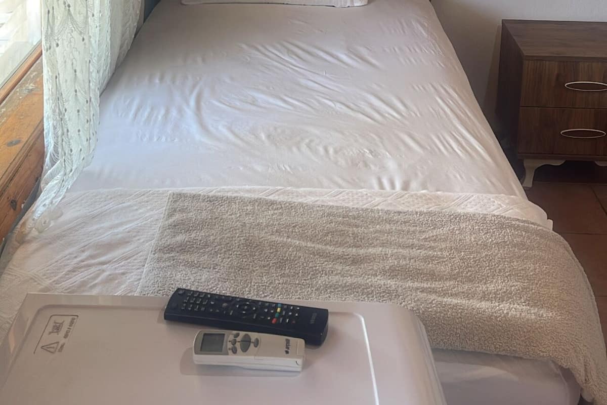 Standard Double Room | Desk, iron/ironing board, free cribs/infant beds, free WiFi