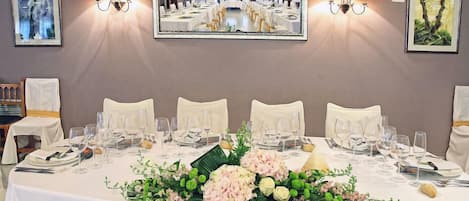 Banquet hall