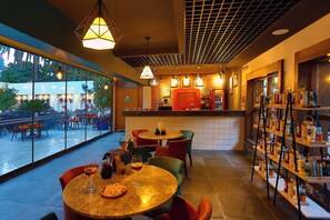 Bar (on property) - Route Hotel Kaleici (Antalya)