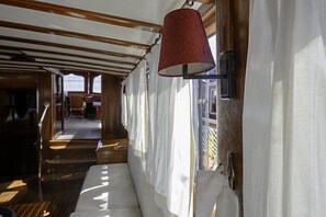 Télévision à écran plat