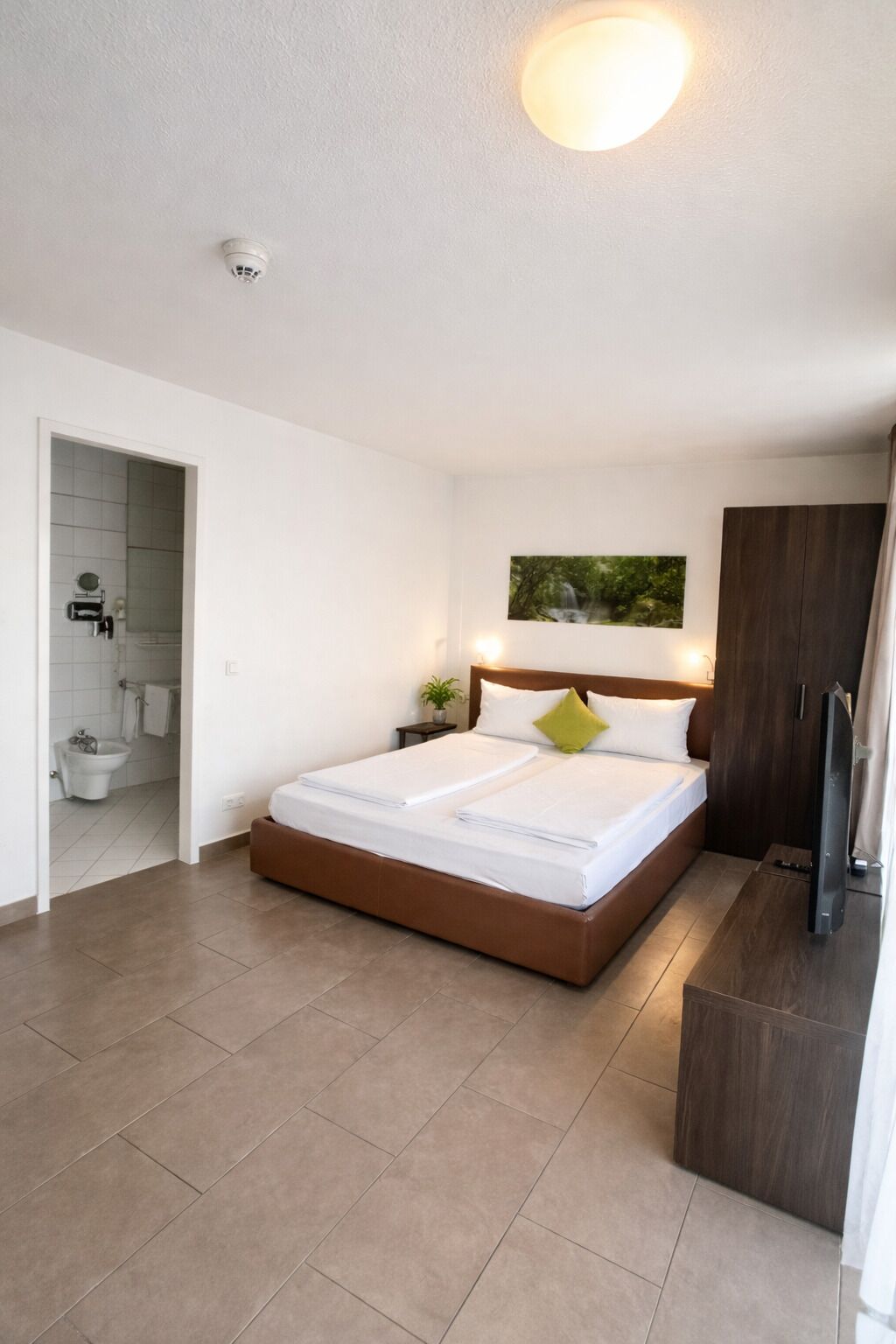 Estudio, 1 cama de matrimonio con sofá cama | Caja fuerte, sistema de insonorización, tabla de planchar con plancha