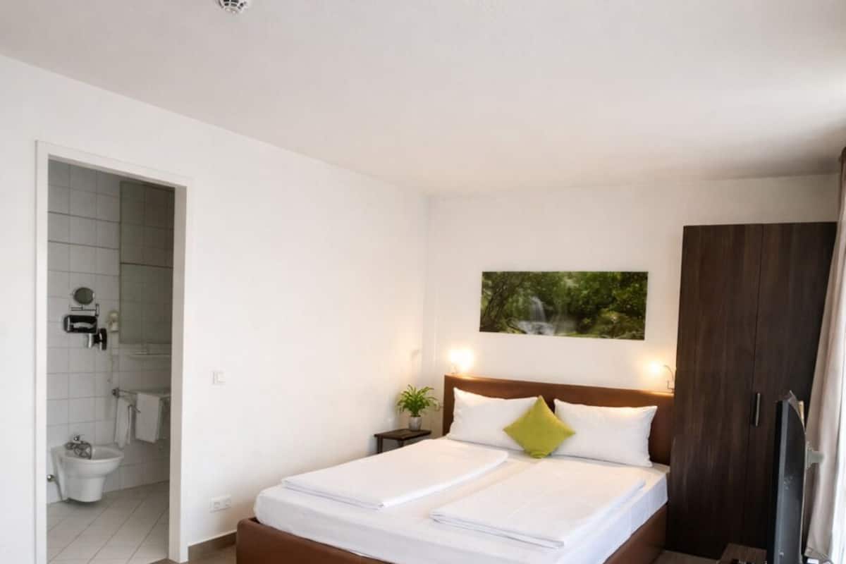 Caja de seguridad en la habitación y sistema de insonorización