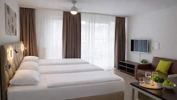 Standard Apartment, 1 Queen Bed with Sofa bed | In-room safe, soundproofing, iron/ironing board, free WiFi
