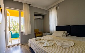 Double Room | Minibar, free WiFi, bed sheets - Umit Hotel (Antalya)