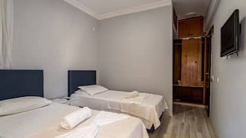 Double Room | Minibar, free WiFi, bed sheets