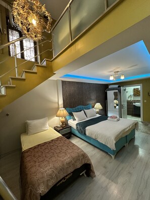 Appartement Duplex Économique | Literie de qualité supérieure, coffres-forts dans les chambres, bureau