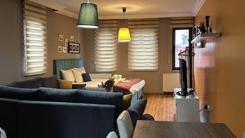 Standard Duplex | Premium bedding, in-room safe, desk, soundproofing