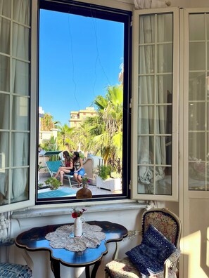 19-Zoll-Flachbildfernseher mit Kabelempfang, Fernseher