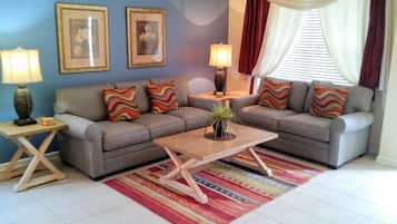 高級單棟房屋, 4 間臥室, 私人泳池 | 客廳 | 電視