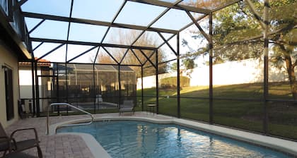 Kissimmee Maingate Area Pool Homes by SVV