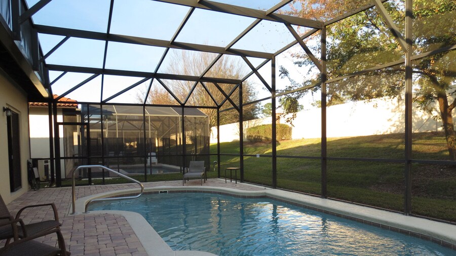 Kissimmee Maingate Area Pool Homes by SVV