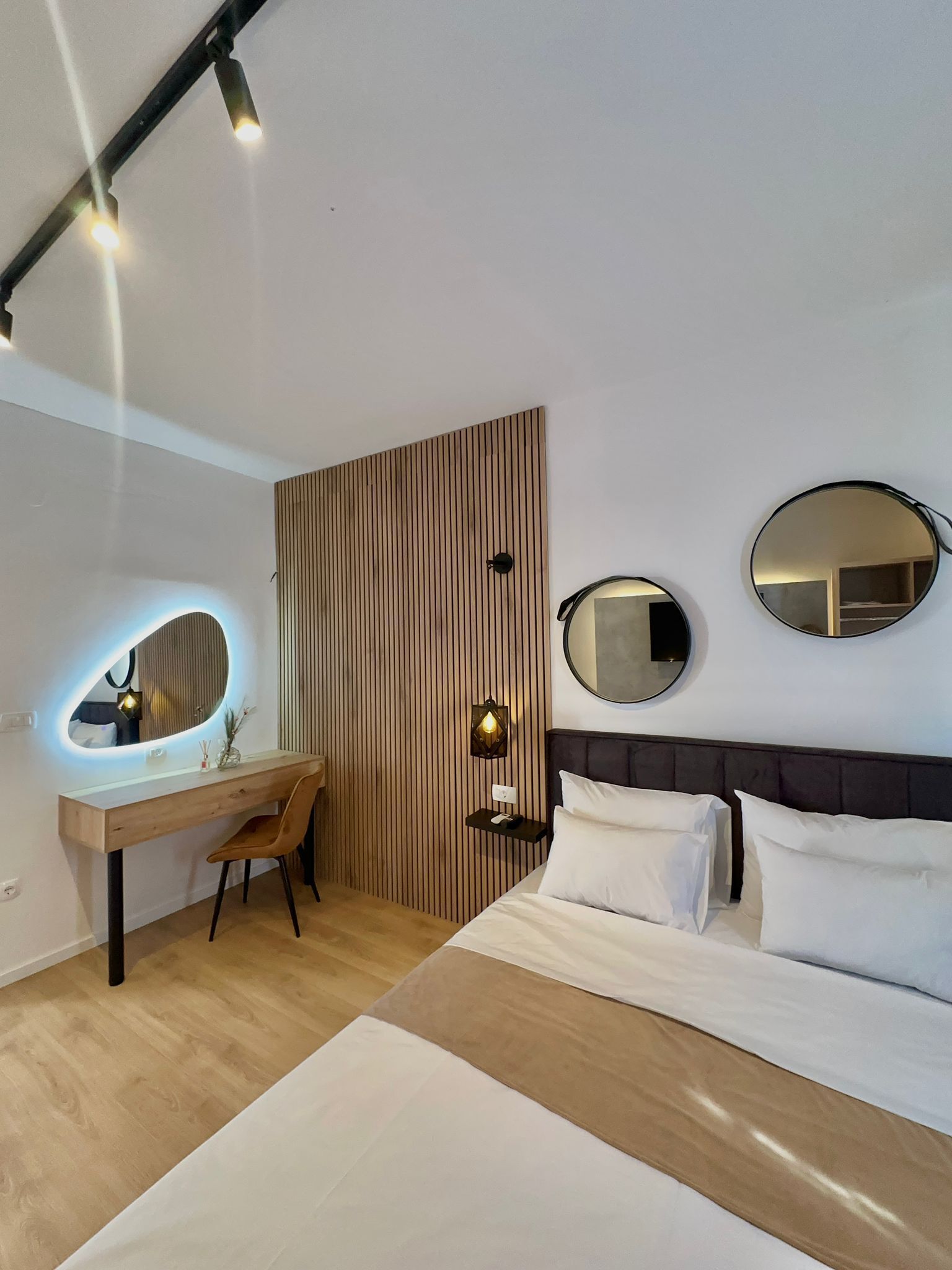 Exclusive Suite | Premium bedding, memory foam beds, minibar, individually decorated