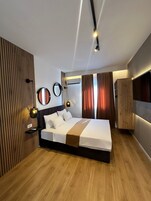 Habitación superior, 2 habitaciones | Ropa de cama de alta calidad, colchones viscoelásticos, minibar