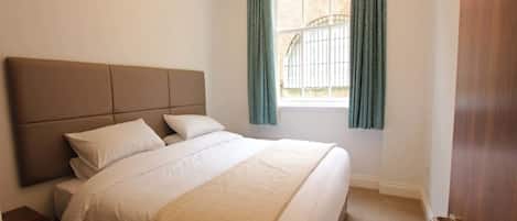 1 bedroom, in-room safe, iron/ironing board, free WiFi