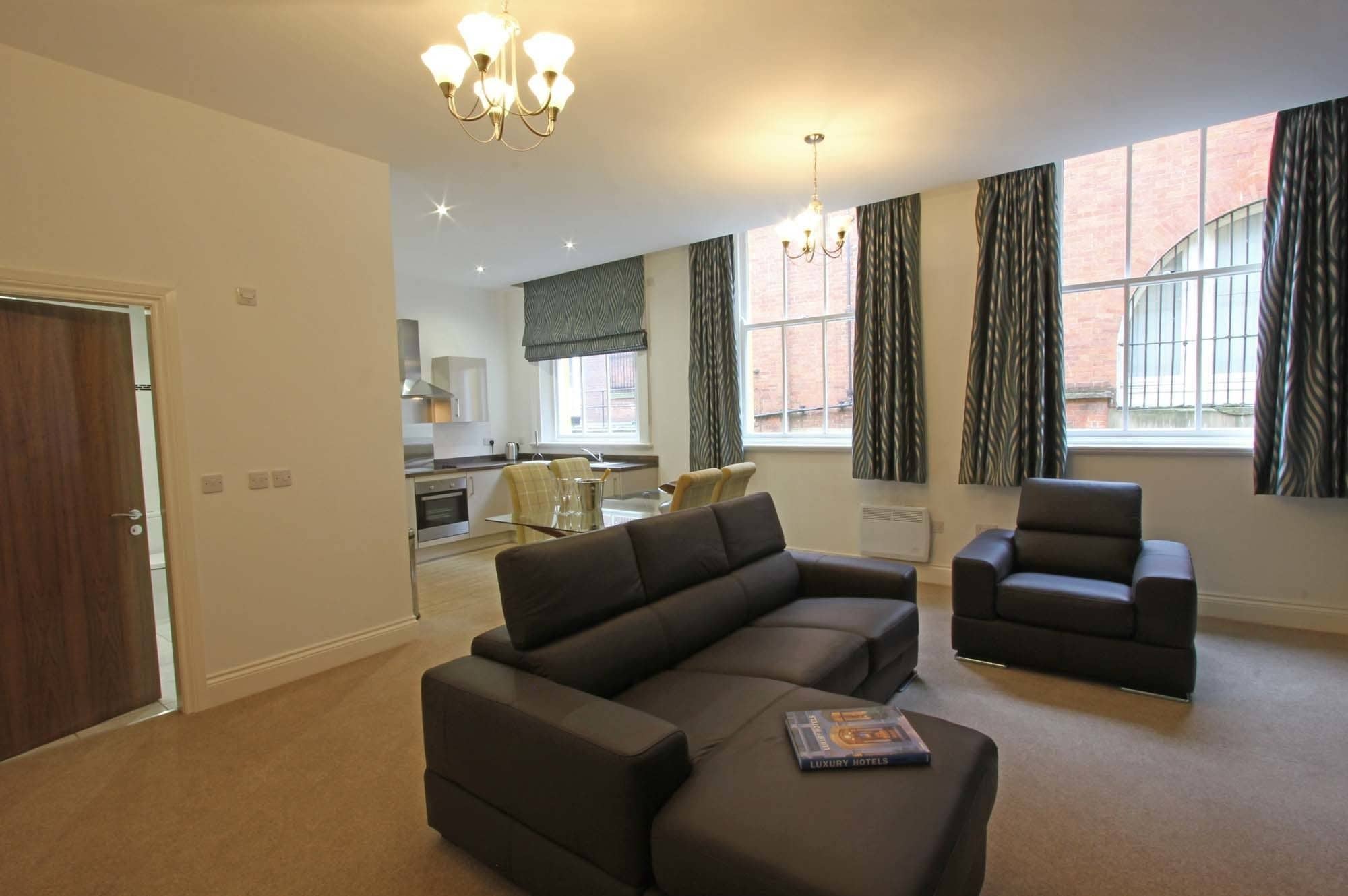 1 غرفة نوم وخزنة داخل الغرفة ومكواة/لوح كي وواي فاي مجانًا