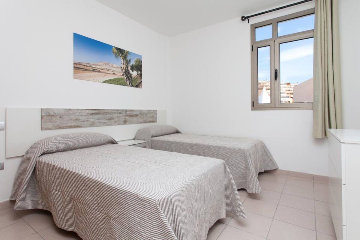 In-room safe, soundproofing, free WiFi, bed sheets