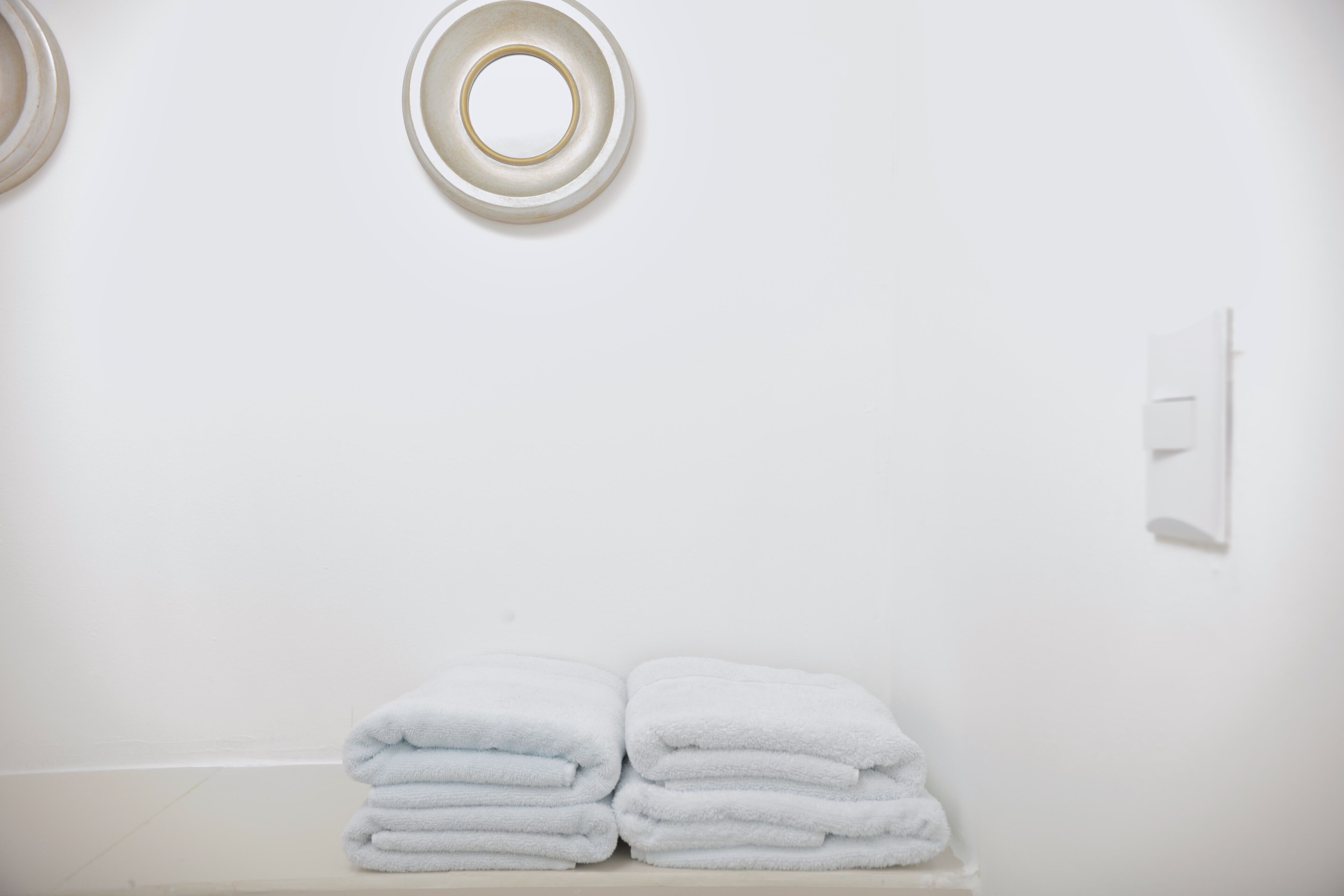 shower, free toiletries, towels