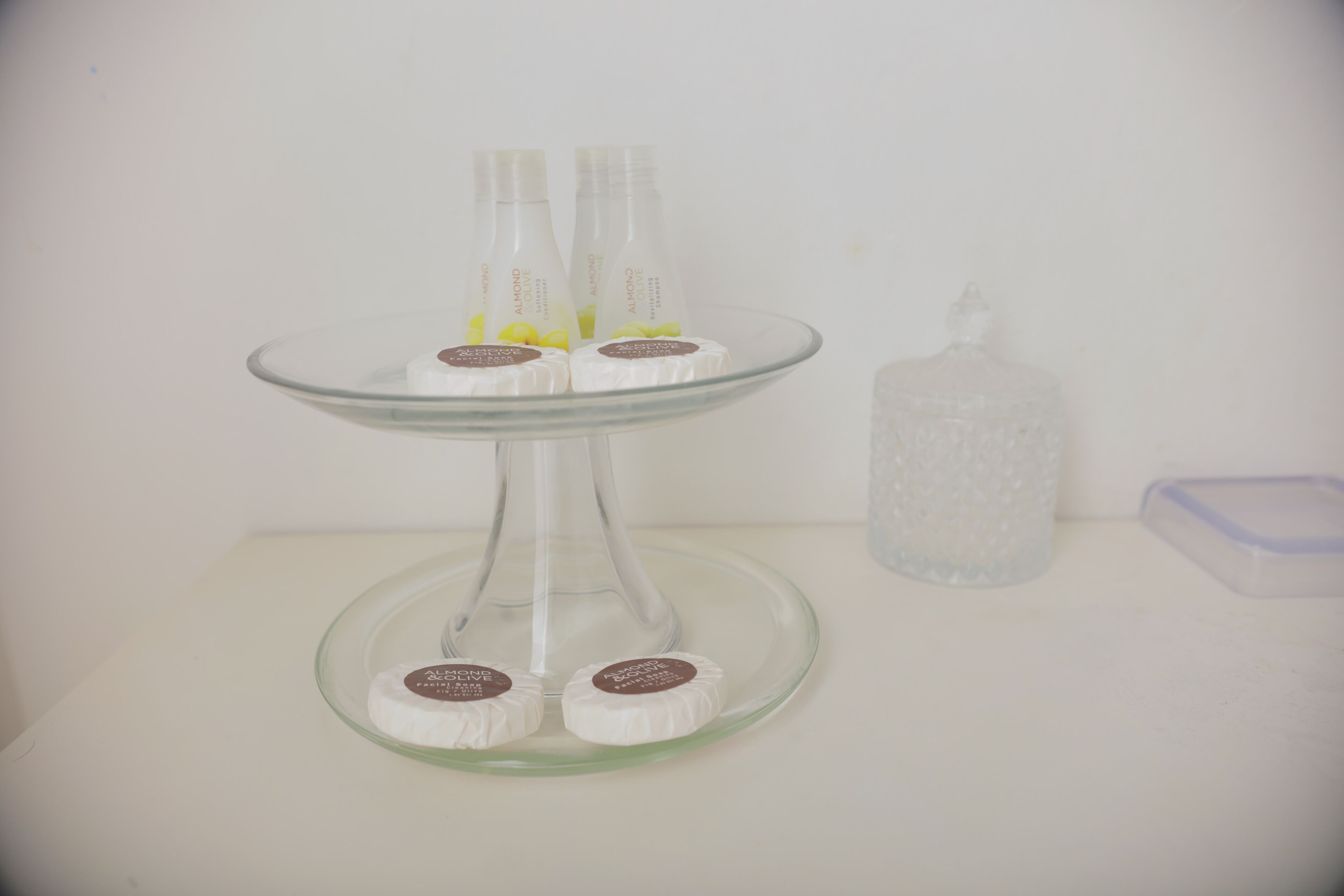 shower, free toiletries, towels